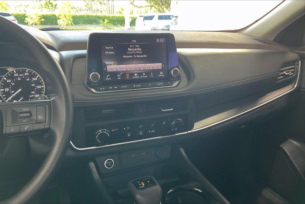 Used 2023 Nissan Rogue S AWD/4WD image 10
