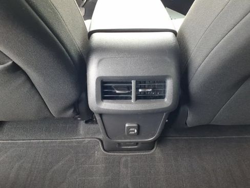 Used 2020 Chevrolet Equinox LT AWD/4WD image 16