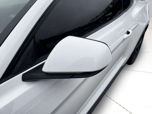 Used 2018 Ford Mustang Premium image 13