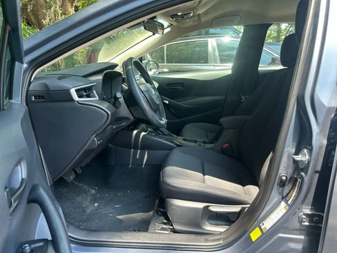 Used 2025 Toyota Corolla LE FWD image 7