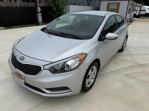 Used 2015 Kia Forte LX FWD image 1