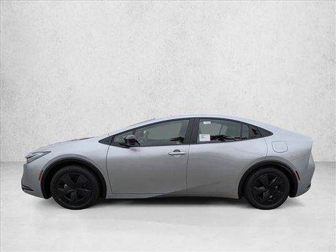 New 2026 Toyota Prius LE image 5
