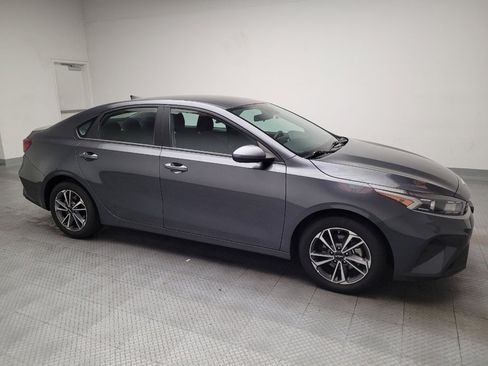 Used 2024 Kia Forte LXS FWD image 11