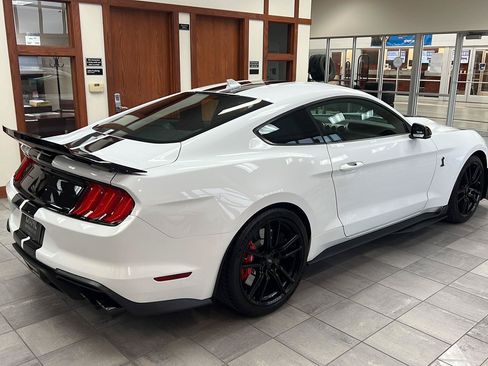 Used 2021 Ford Mustang Shelby GT500 w/ Technology Package RWD image 5
