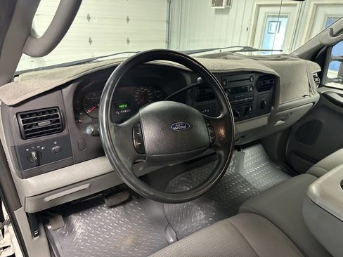 Used 2005 Ford F250 XLT image 17