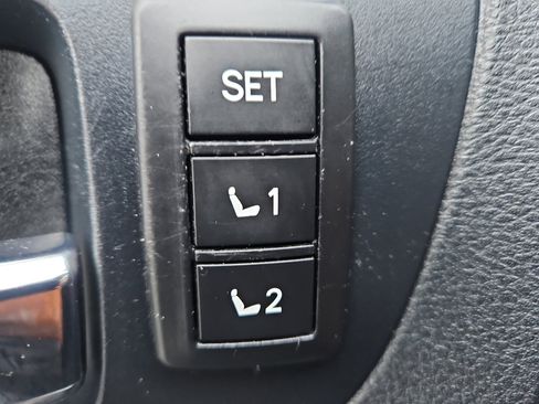 Used 2014 Toyota Tundra 1794 Edition image 25