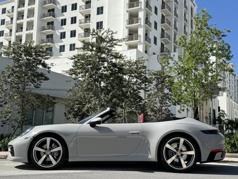 Used 2021 Porsche 911 Carrera RWD image 13