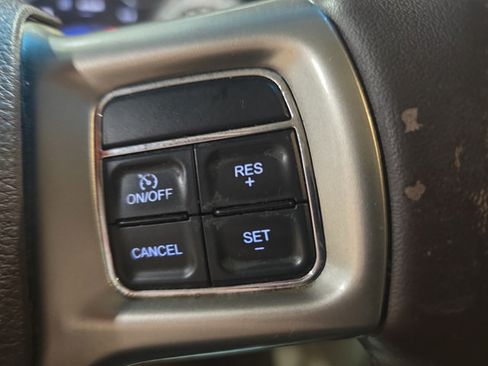 Used 2016 RAM 2500 Laramie AWD/4WD image 18