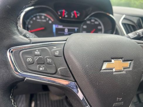 Used 2017 Chevrolet Cruze Premier FWD image 21