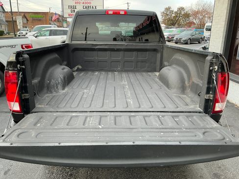 Used 2017 RAM 1500 Express w/ Black Ram 1500 Express Group image 7