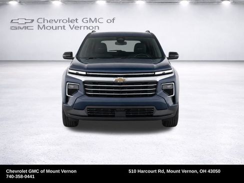 Used 2025 Chevrolet Traverse LT FWD image 5