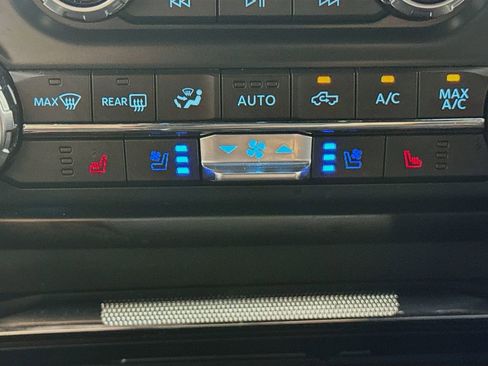 Used 2022 Ford F150 Lariat image 22