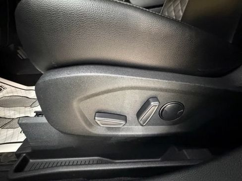 Used 2023 Ford Edge Titanium AWD/4WD image 28