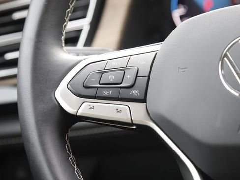 Used 2024 Volkswagen Atlas SE image 22