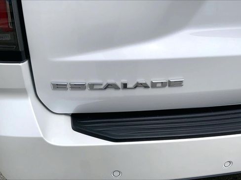 Certified 2025 Cadillac Escalade Sport Platinum AWD/4WD image 32