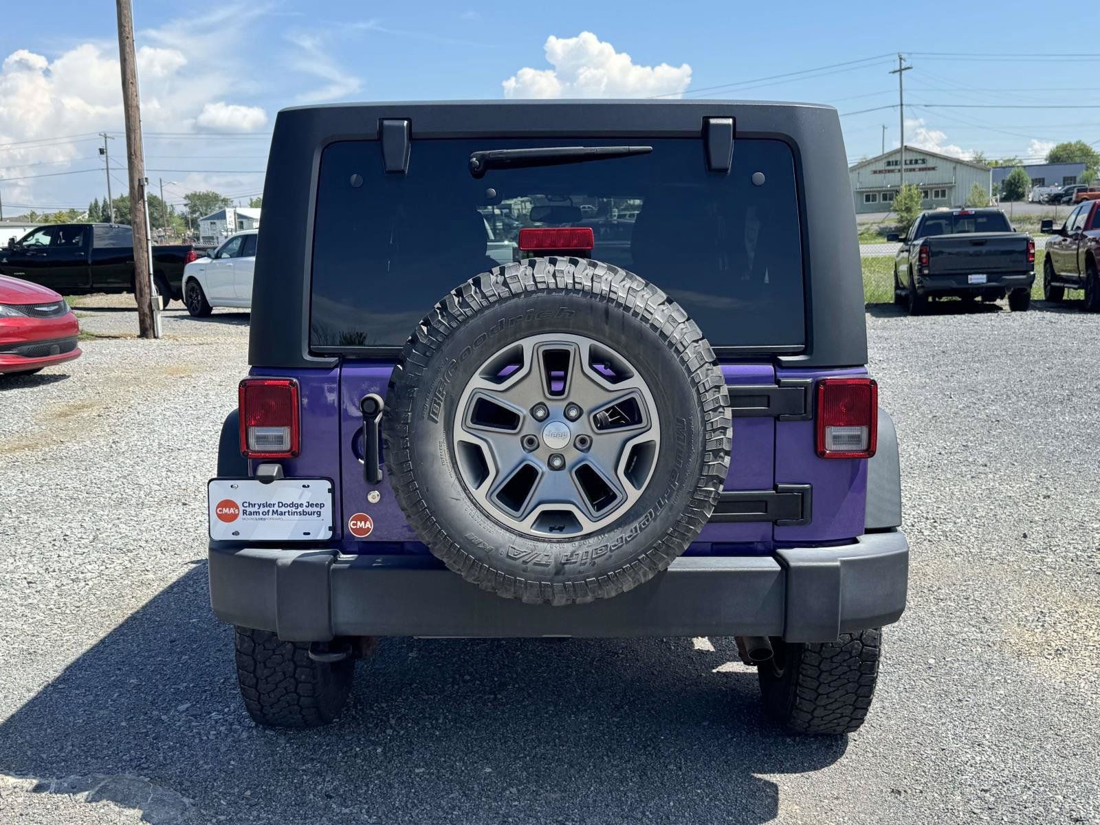 Used 2018 Jeep Wrangler Unlimited Rubicon w/ Connectivity Group AWD/4WD image 22