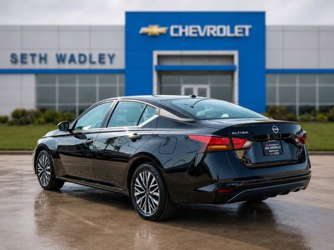 Used 2026 Nissan Altima 2.5 SV FWD image 48