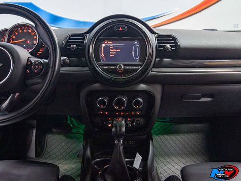 Used 2017 MINI Cooper Clubman S image 11