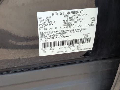 Used 2020 Ford Explorer Platinum w/ Premium Technology Package AWD/4WD image 37