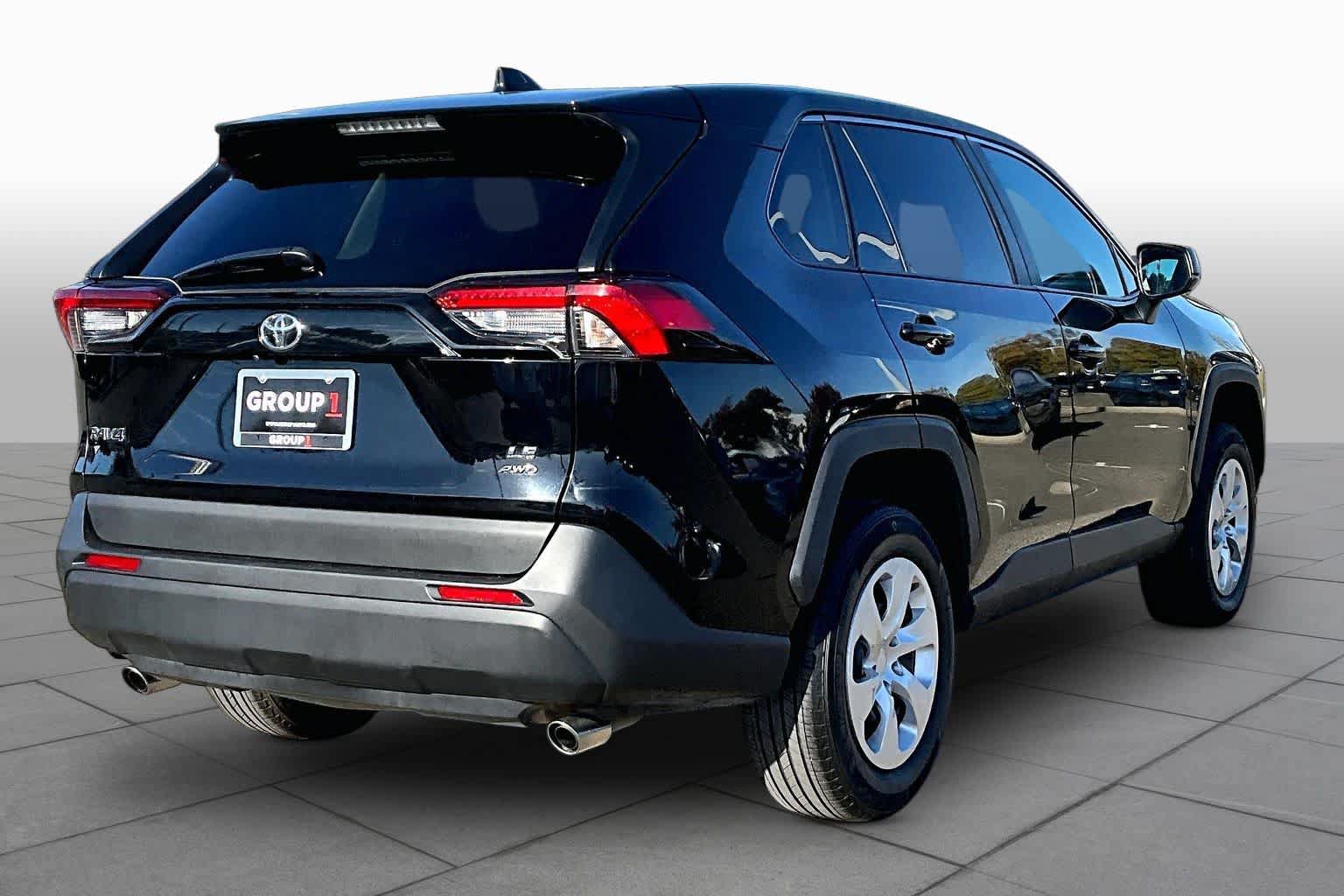 Certified 2025 Toyota RAV4 LE AWD/4WD image 12