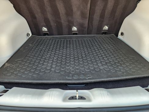 Used 2018 Jeep Compass Limited w/ Navigation Group image 31