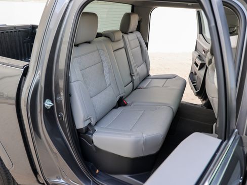 Used 2024 Toyota Tundra Limited AWD/4WD image 32