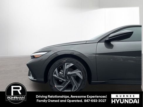 Certified 2025 Hyundai Elantra Sport image 12