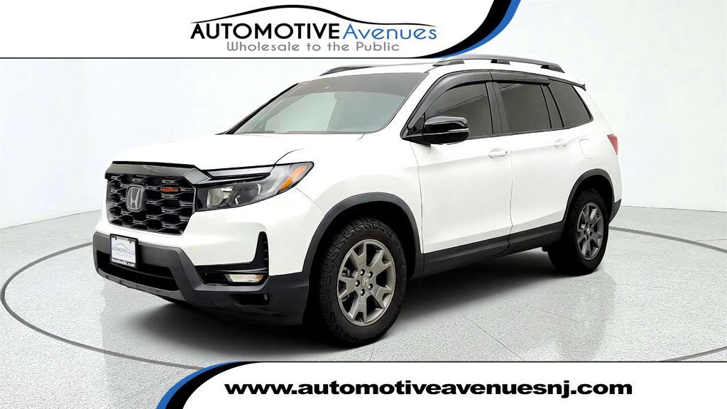 Used 2024 Honda Passport TrailSport image 1