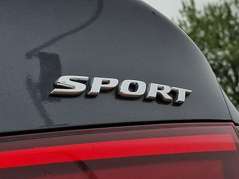 Used 2022 Honda Civic Sport image 32