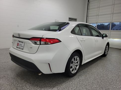 Used 2024 Toyota Corolla LE FWD image 5