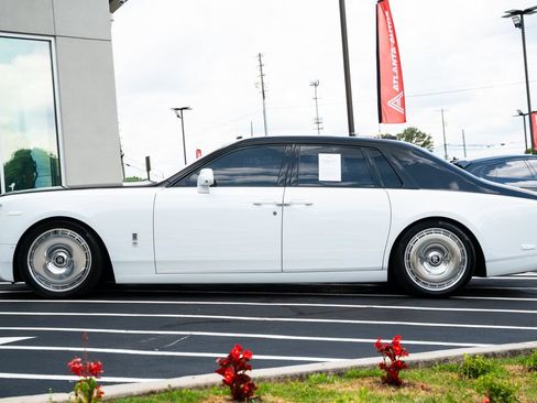 Used 2019 Rolls-Royce Phantom Sedan RWD image 18