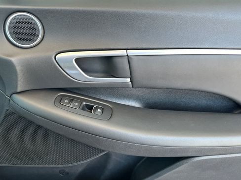 Used 2021 Hyundai Sonata SEL w/ Convenience Package FWD image 18