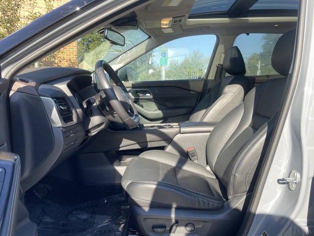 Used 2021 Nissan Rogue SL w/ Premium Package AWD/4WD image 12