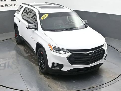 Used 2021 Chevrolet Traverse Premier w/ Redline Edition image 47