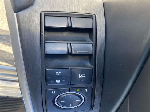 Used 2019 Lexus IS 300 AWD image 13