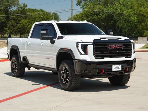 Used 2025 GMC Sierra 2500 AT4X AWD/4WD image 7