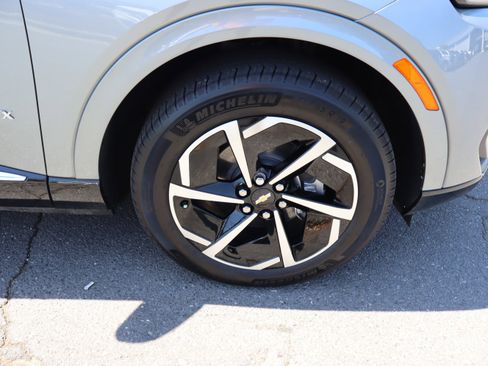 Used 2025 Chevrolet Equinox EV LT FWD image 35