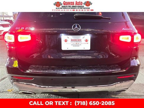 Used 2020 Mercedes-Benz GLB 250 4MATIC w/ Premium Package image 30