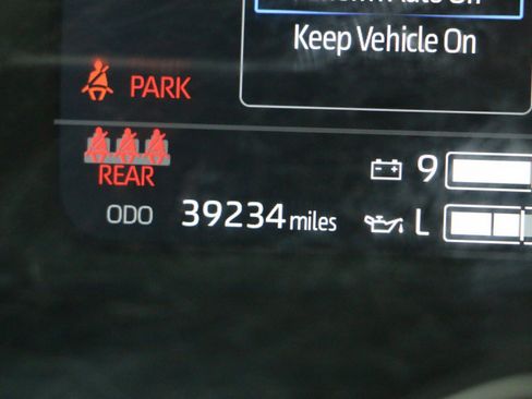 Used 2024 Toyota Tundra Limited AWD/4WD image 36