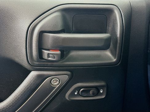 Used 2017 Jeep Wrangler Unlimited Sport w/ Quick Order Package 24S image 15