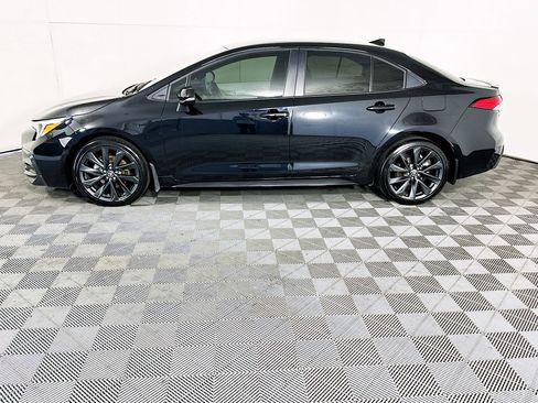 Used 2025 Toyota Corolla SE FWD image 6