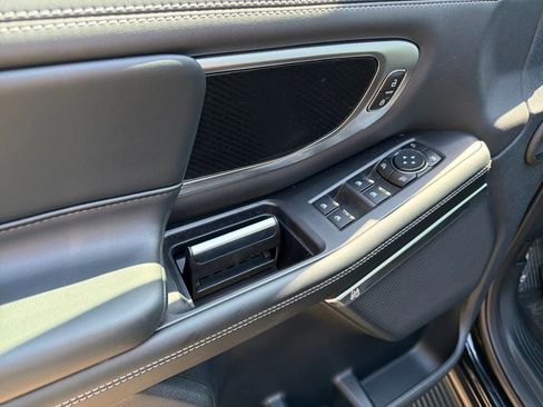 New 2026 Ford Expedition Platinum image 8