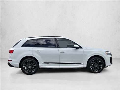 Used 2025 Audi Q7 3.0T Premium Plus w/ Premium Plus Package AWD/4WD image 4