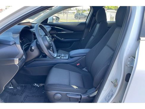 Used 2021 MAZDA CX-30 FWD 2.5 S image 11