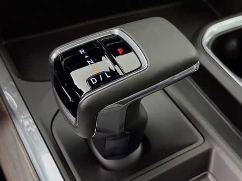 New 2026 GMC Sierra 1500 SLT w/ SLT Premium Plus Package image 17