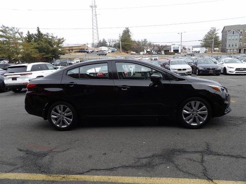 Used 2020 Nissan Versa SR w/ Convenience Package image 6