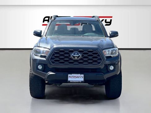 Used 2020 Toyota Tacoma TRD Off-Road AWD/4WD image 2