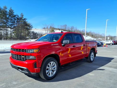 Used 2022 Chevrolet Silverado 1500 Custom image 4