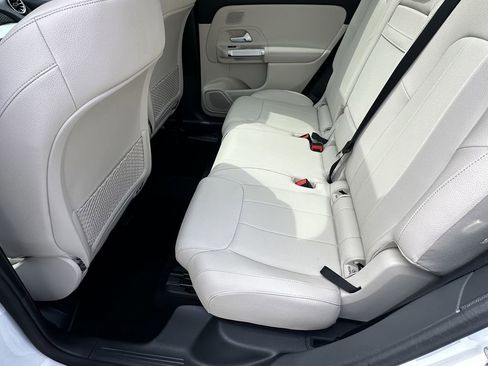 Certified 2025 Mercedes-Benz GLB 250 image 23