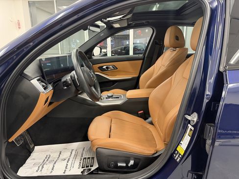 Used 2023 BMW 330i xDrive 330i xDrive w/ M Sport Package image 31